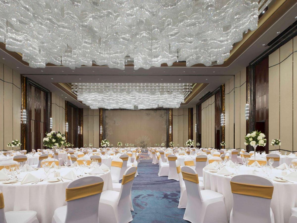 מלון Pullman Yantai Center מראה חיצוני תמונה