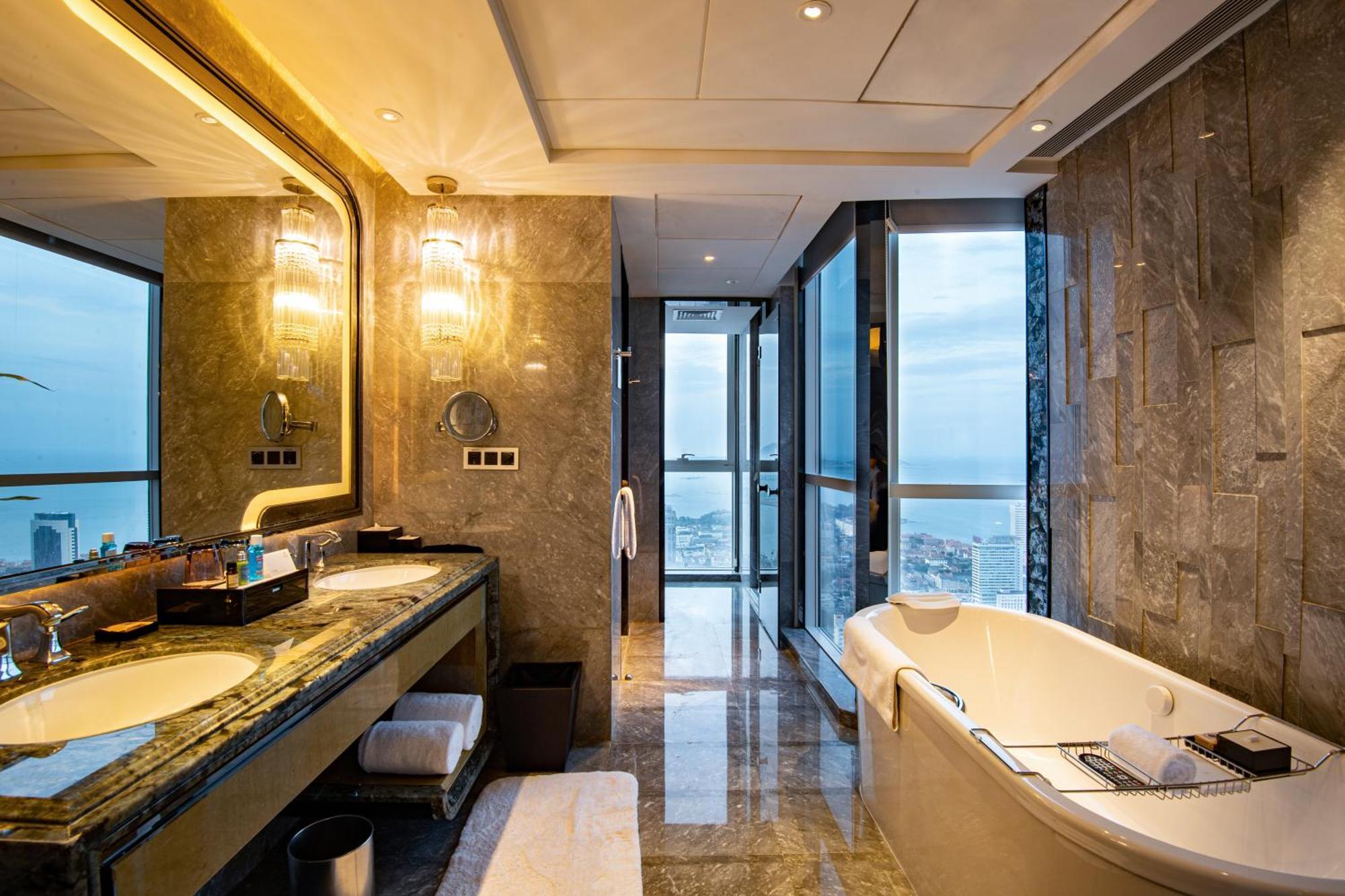 מלון Pullman Yantai Center מראה חיצוני תמונה
